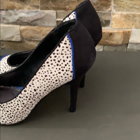 Lulu Townsend Heels - Picture 4 of 8